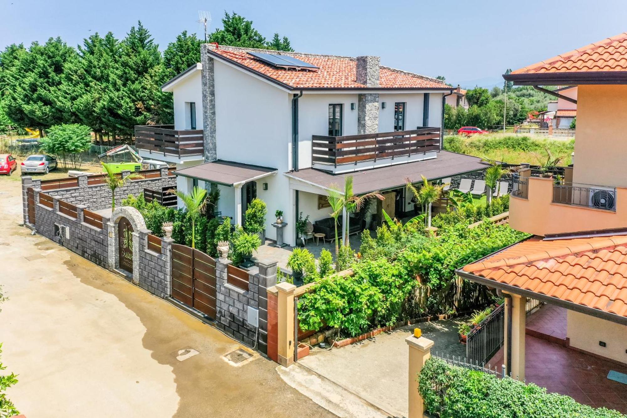 Eksotika Oliveri Exterior foto